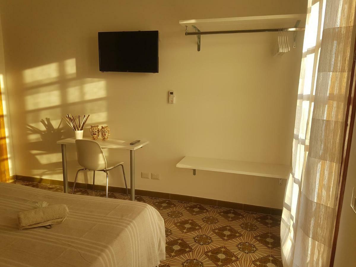 Donnapeppina Siracusa Apartment *